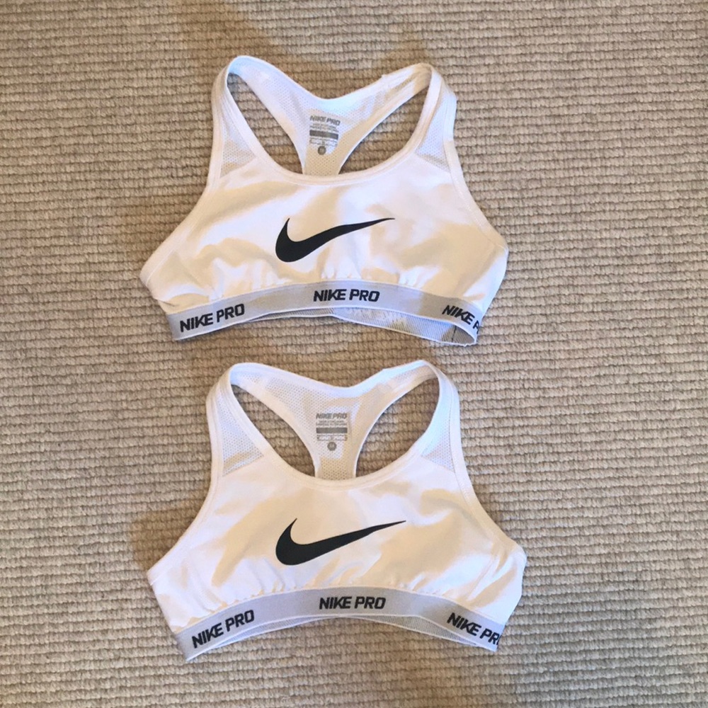 Nike pro sports bra